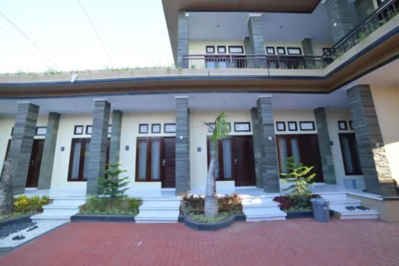 Oyo Flagship 91237 Ratu Guest House Kedunganan Exteriér fotografie