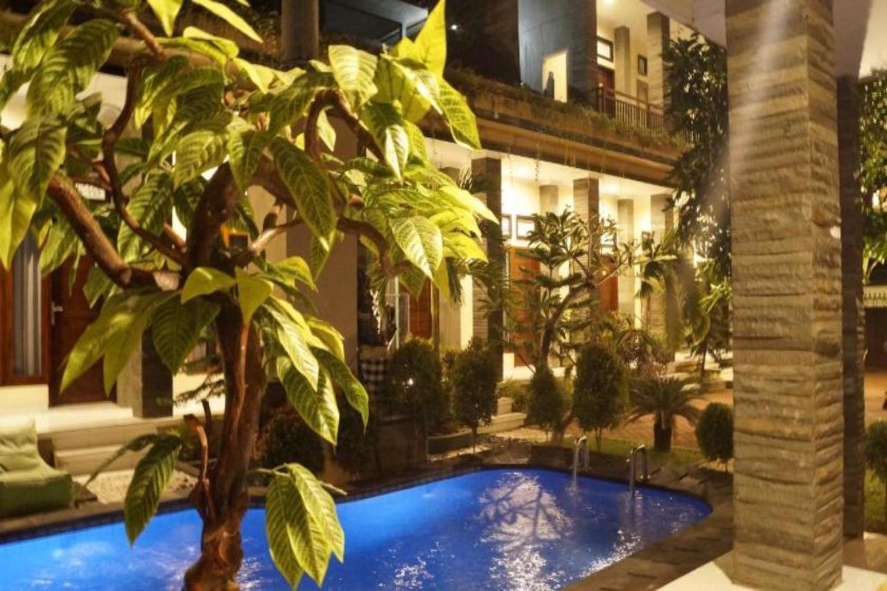 Oyo Flagship 91237 Ratu Guest House Kedunganan Exteriér fotografie
