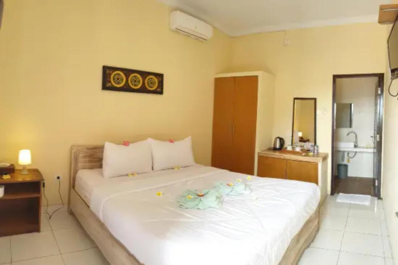 Oyo Flagship 91237 Ratu Guest House Kedunganan Exteriér fotografie