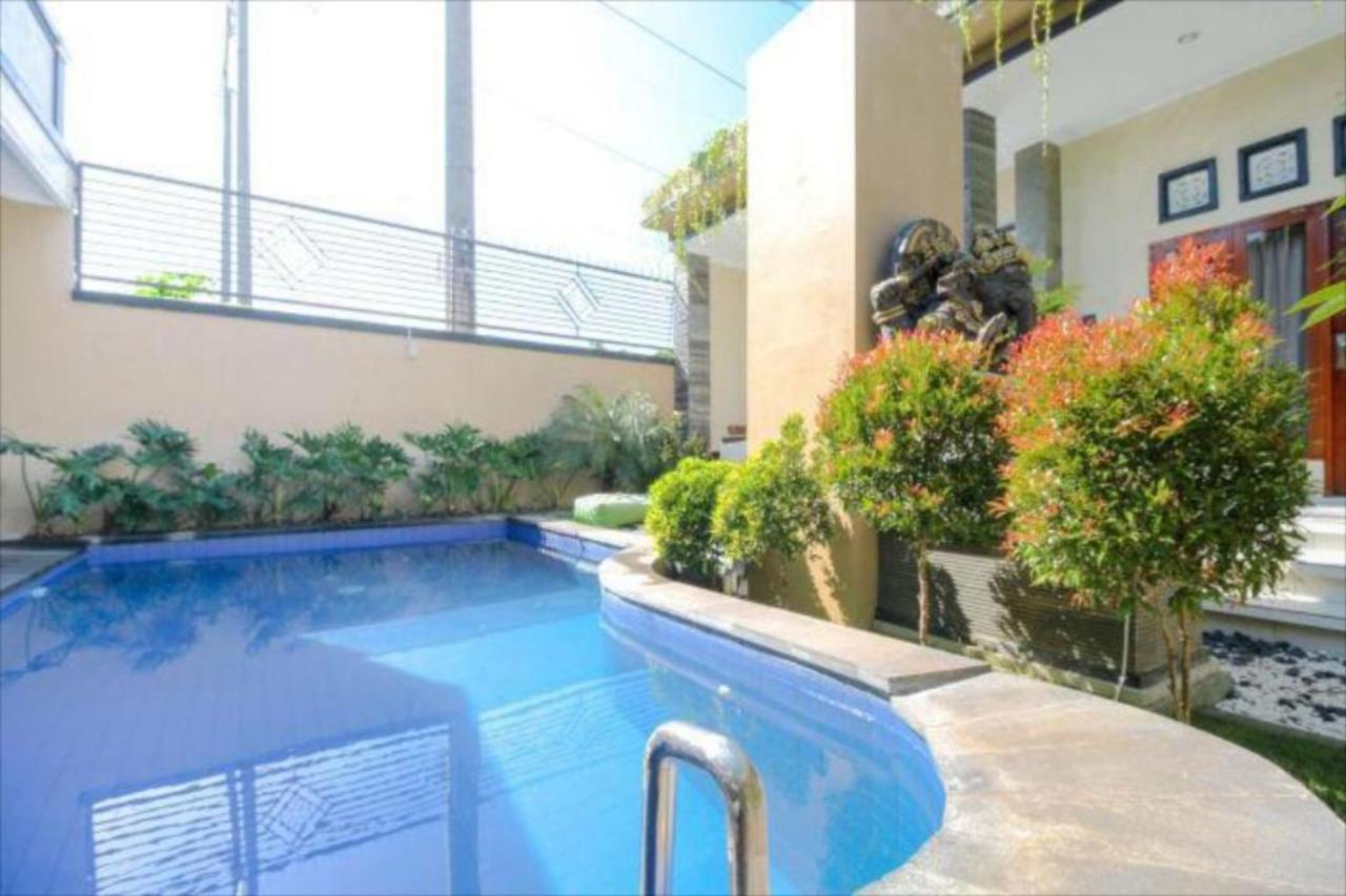 Oyo Flagship 91237 Ratu Guest House Kedunganan Exteriér fotografie